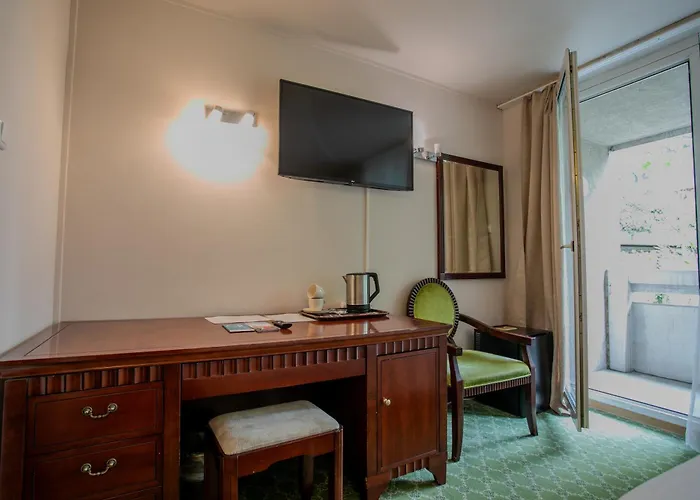 Attaché 3* Viena
